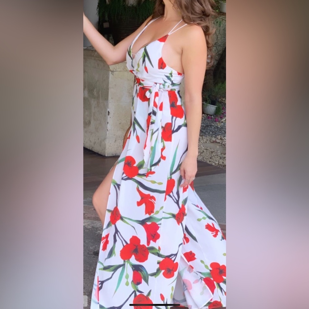 Flower Dress/jumpsuit. Size medium . Good condition